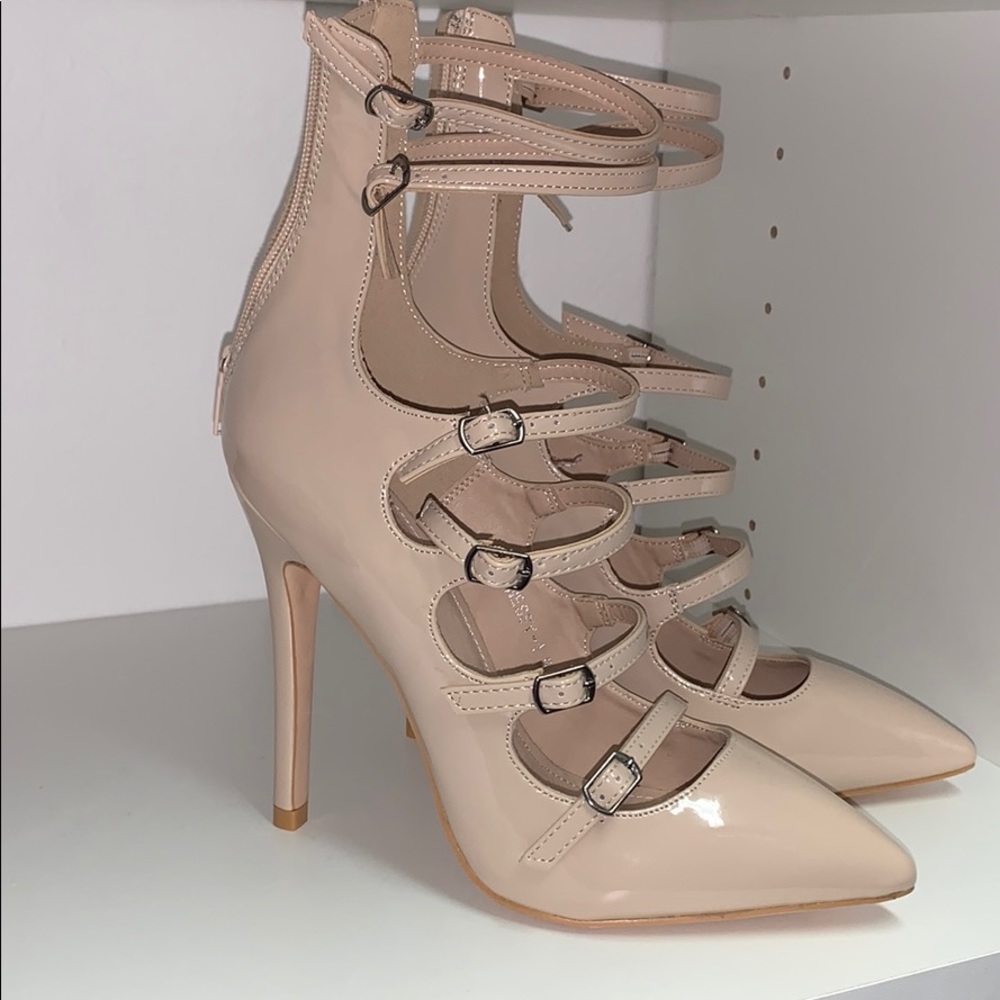 Public desire heels
